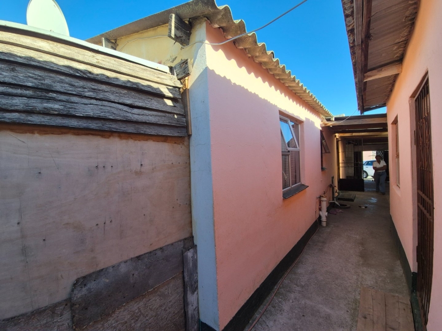 2 Bedroom Property for Sale in New Brighton Eastern Cape